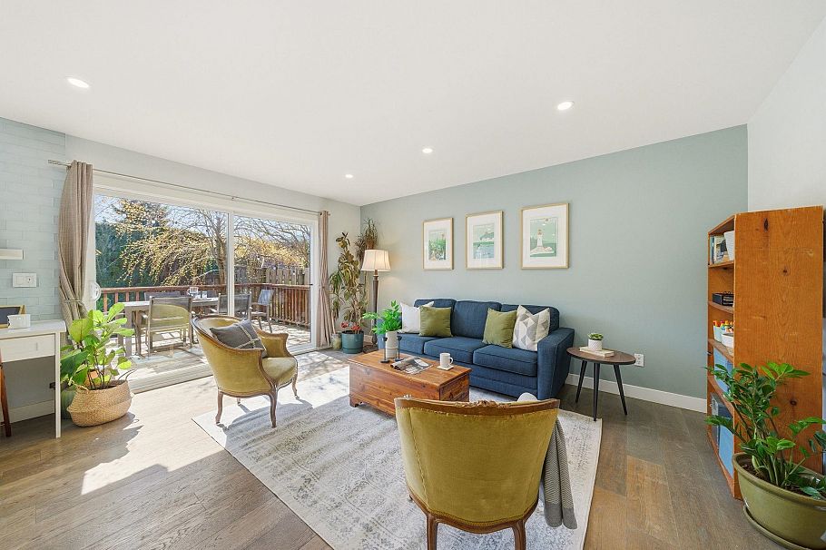 931 Old Lillooet Road North Vancouver, BC - 6