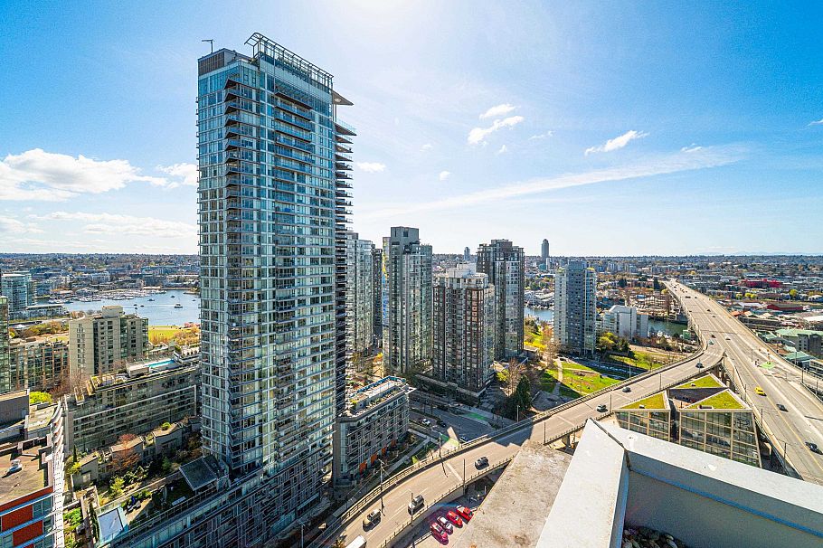 1703 1325 Rolston Street Vancouver, BC - 32