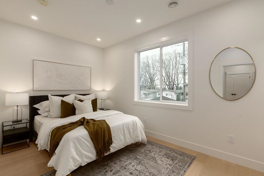 2 3506 E Pender Street Vancouver, BC - 12