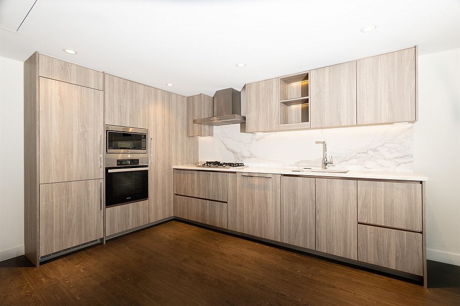 605 8555 Capstan Way Richmond, BC - 4