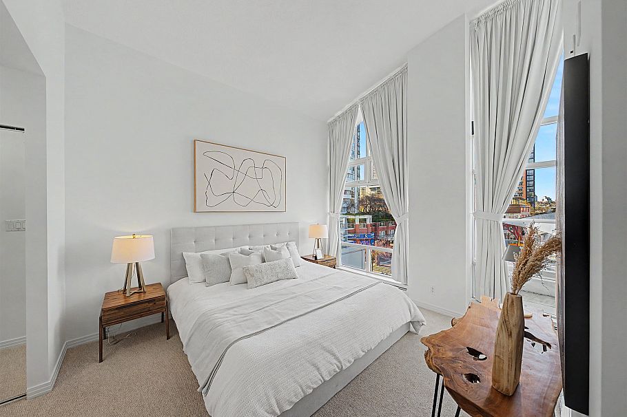 TH A 1199 Marinaside Crescent Vancouver, BC - 20