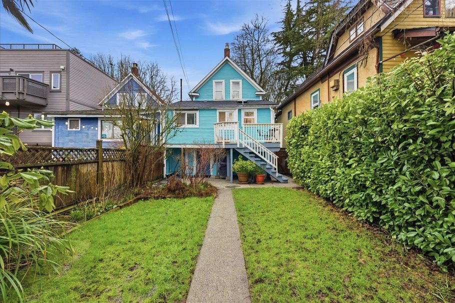2232 W 14th Avenue Vancouver, BC - 30