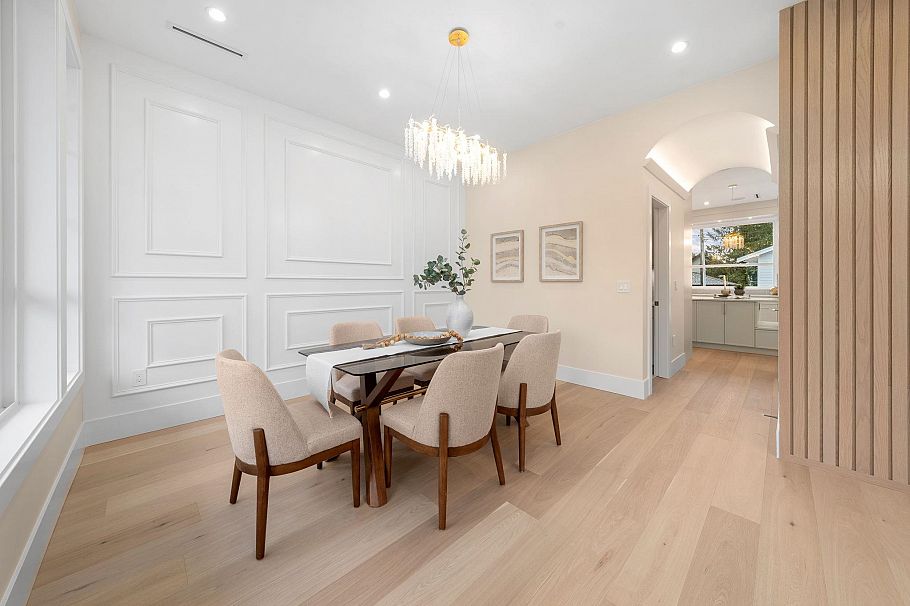 361 E 22nd Street North Vancouver, BC - 5