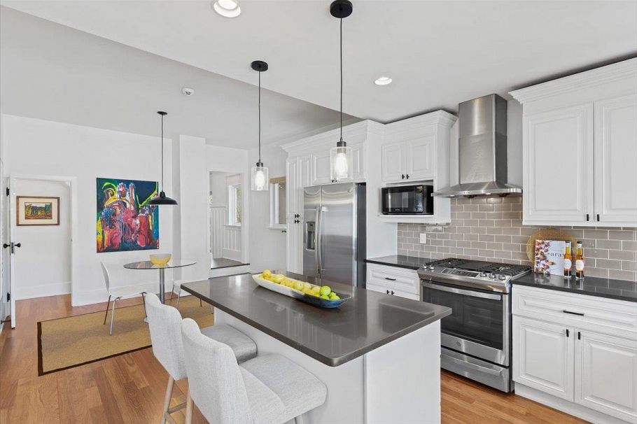 2755 W 42nd Avenue Vancouver, BC - 11