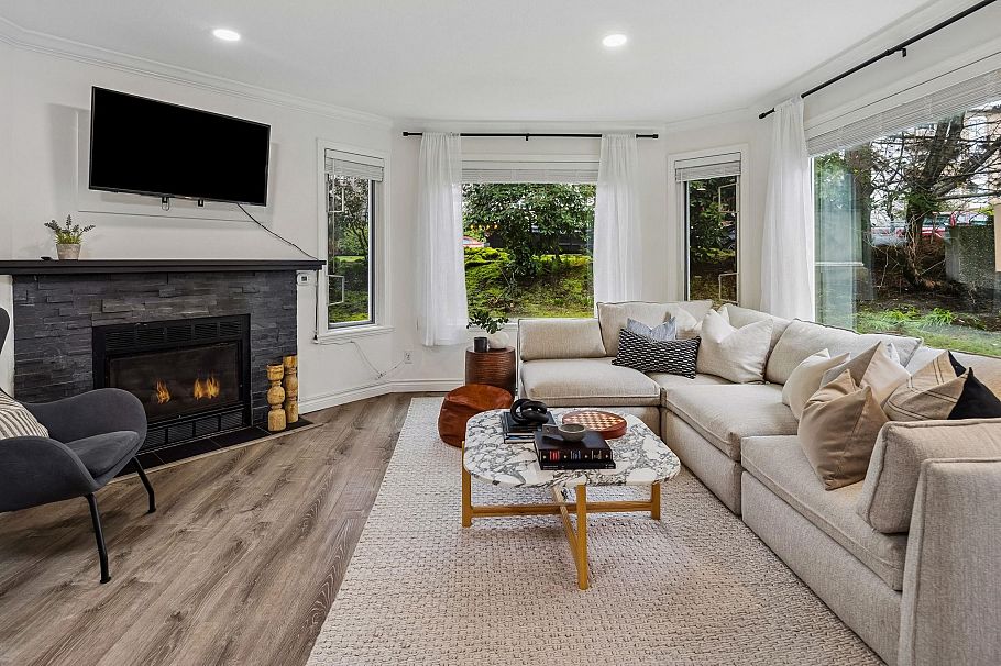 107 175 W 4th Street North Vancouver, BC - 1