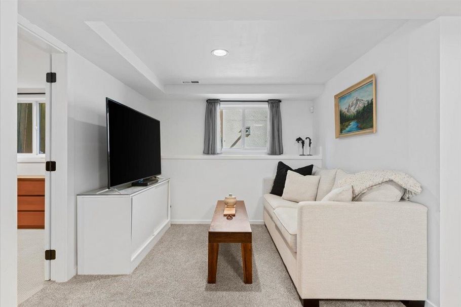 2755 W 42nd Avenue Vancouver, BC - 26