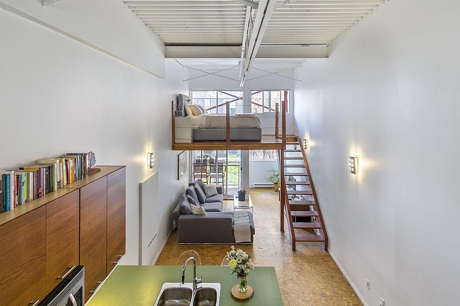 C6 238 E 10th Avenue Vancouver, BC - 1