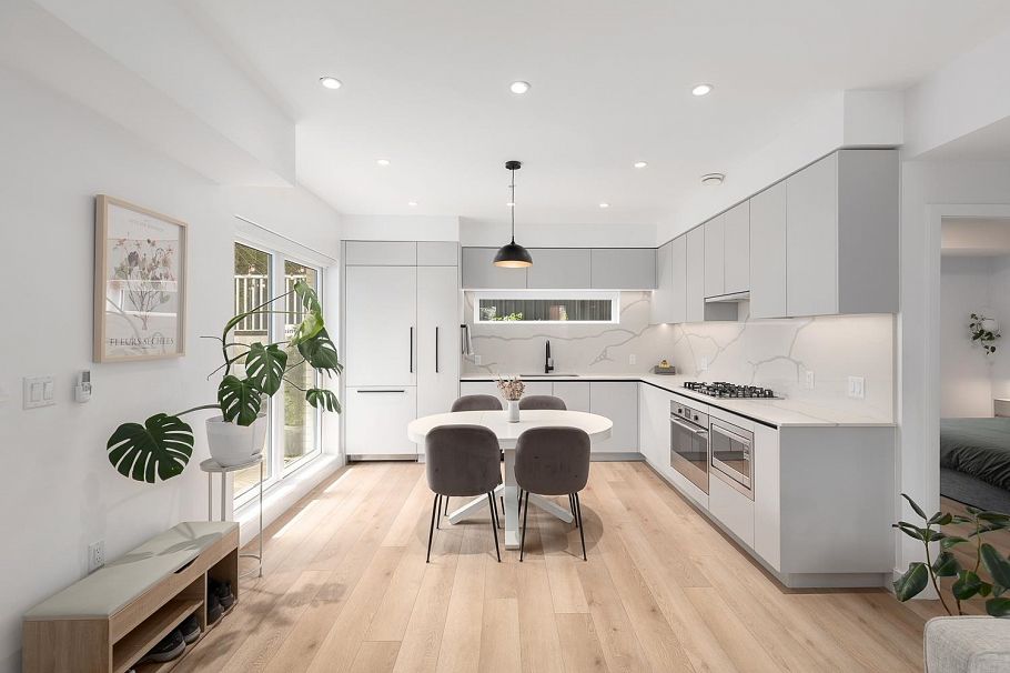 101 239 E 16th Avenue Vancouver, BC - 8