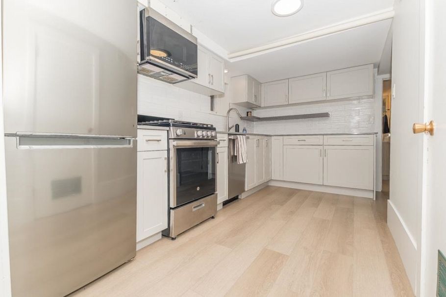 1610 Salsbury Drive Vancouver, BC - 29