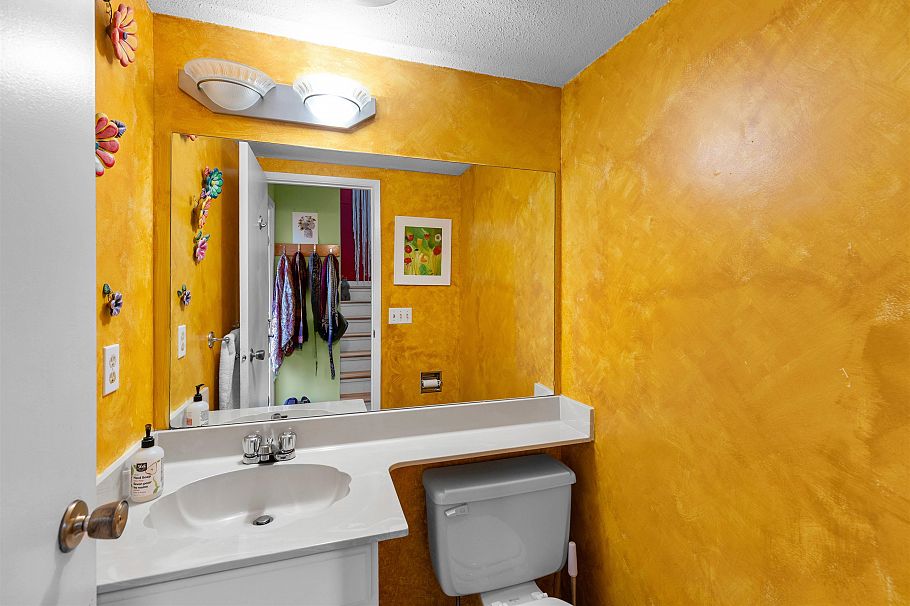 7363 Kokanee Place Vancouver, BC - 12