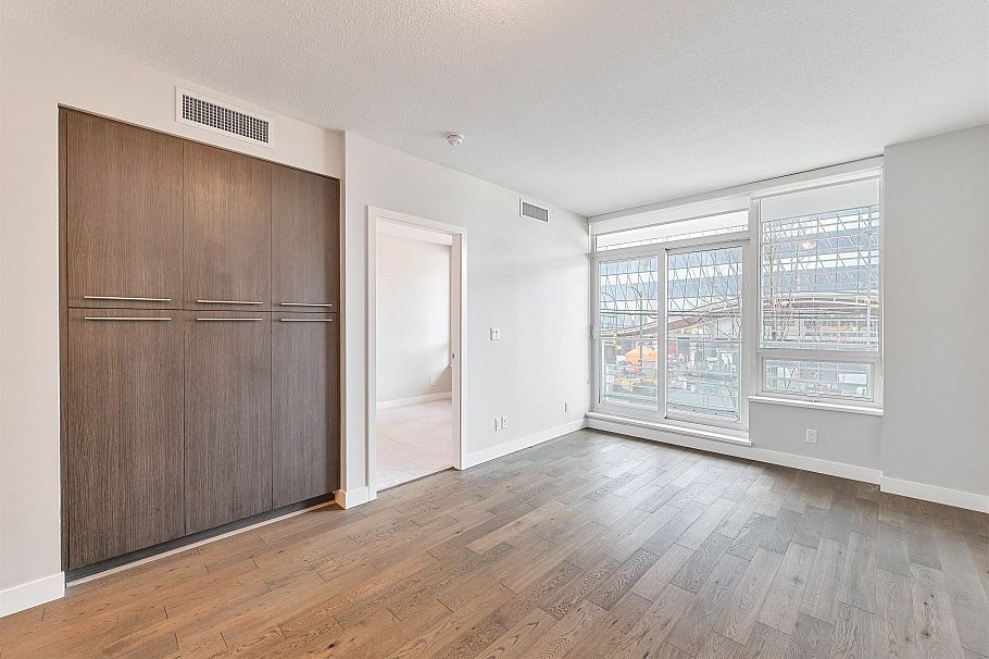 202 655 W 41st Avenue Vancouver, BC - 2