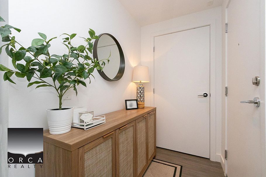 404 733 3RD STREET, North Vancouver BC V7L 1G8 North Vancouver, BC - 2