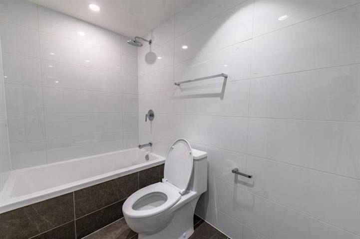 306 1675 Lions Gate Lane North Vancouver, BC - 25