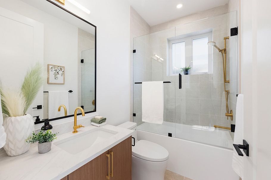 2334 E 5th Avenue Vancouver, BC - 16