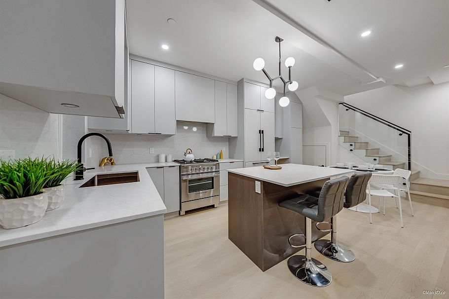 3 6730 Heather Street Vancouver, BC - 7