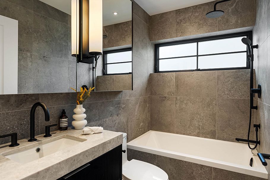 2 240 E 37th Avenue Vancouver, BC - 20