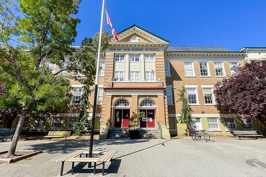 219 W 42nd Avenue Vancouver, BC - 19