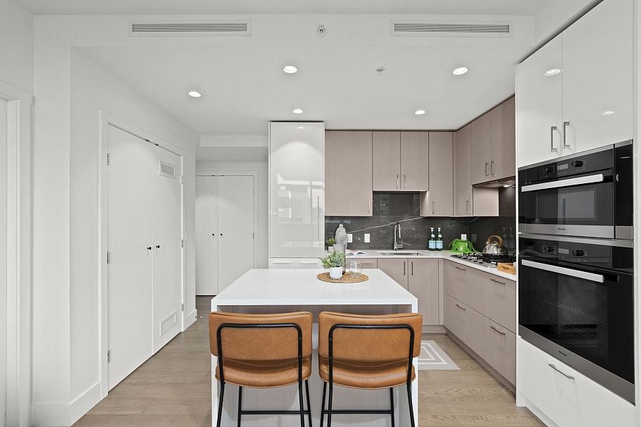 201 1675 Lions Gate Lane North Vancouver, BC - 5