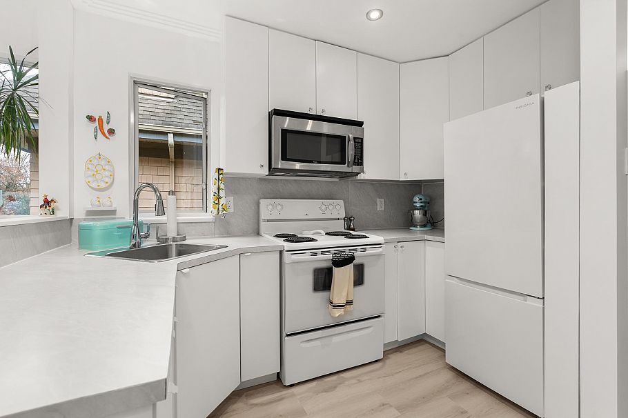 E301 623 W 14th Avenue Vancouver, BC - 14