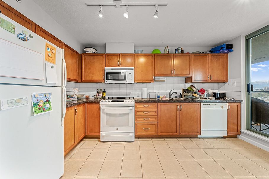 2105 4398 Buchanan Street Burnaby, BC - 8