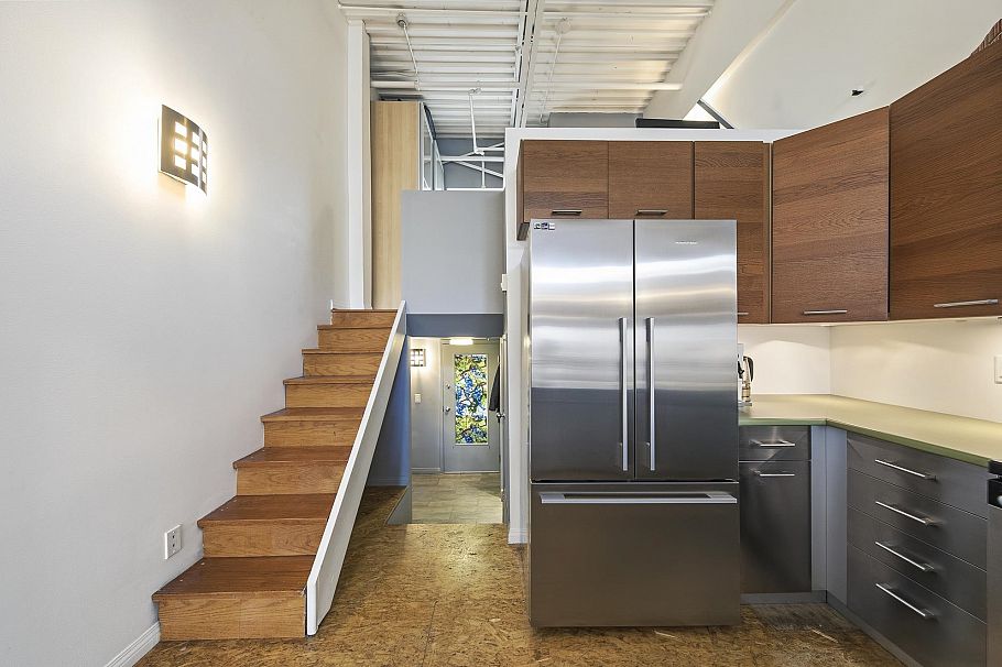 C6 238 E 10th Avenue Vancouver, BC - 5