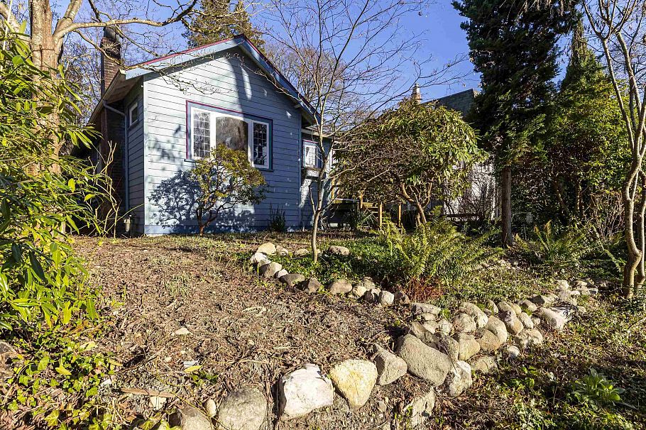 3449 Mayfair Avenue Vancouver, BC - 4