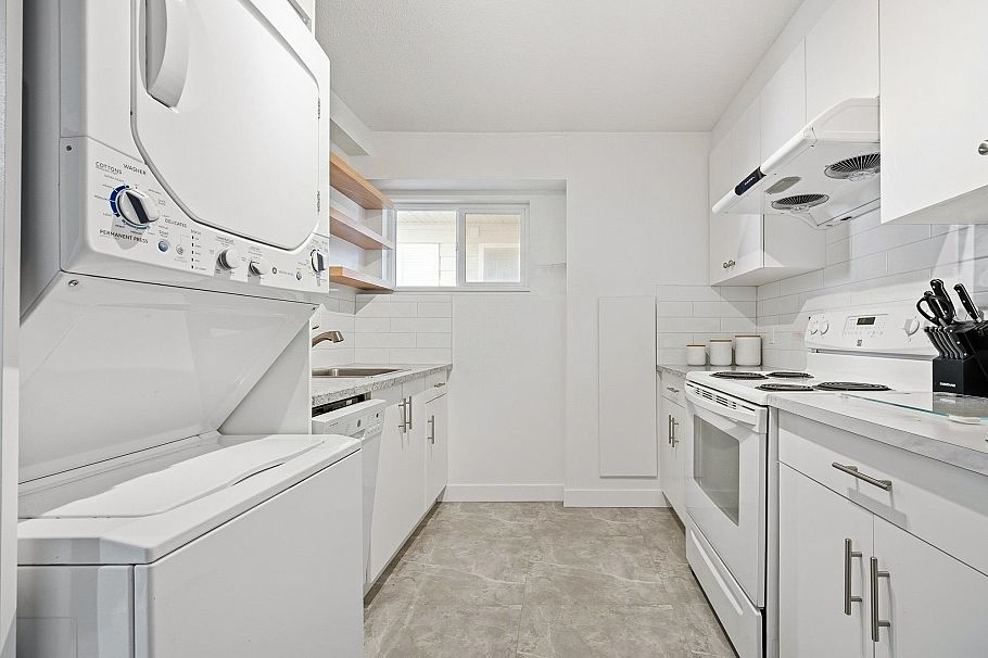 1309 Mahon Avenue North Vancouver, BC - 29