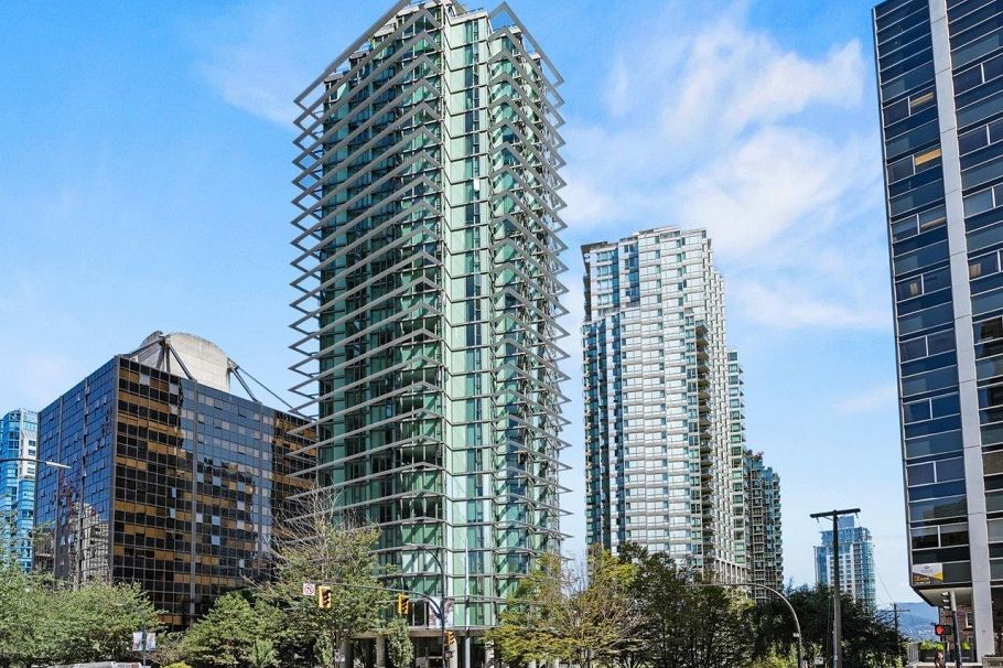 2908 1331 W Georgia Street Vancouver, BC - 1