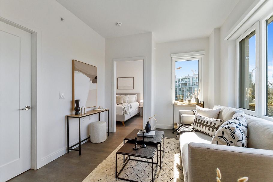 302 4908 Cambie Street Vancouver, BC - 2