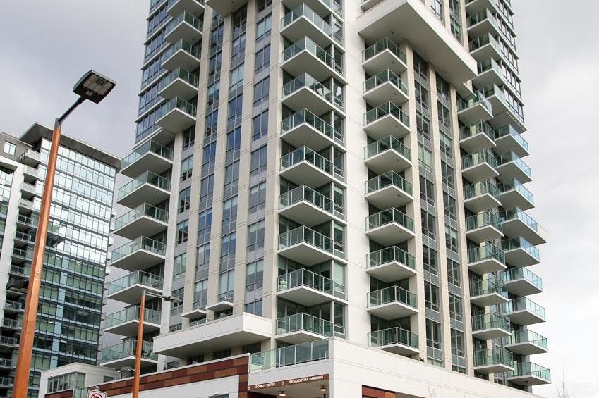 306 1675 Lions Gate Lane North Vancouver, BC - 2