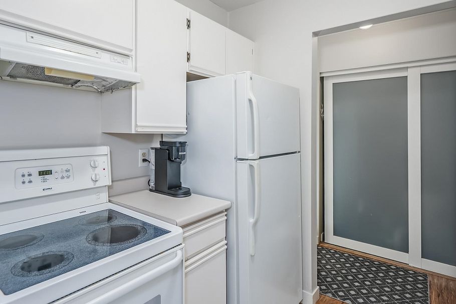 305 975 W 13th Avenue Vancouver, BC - 10