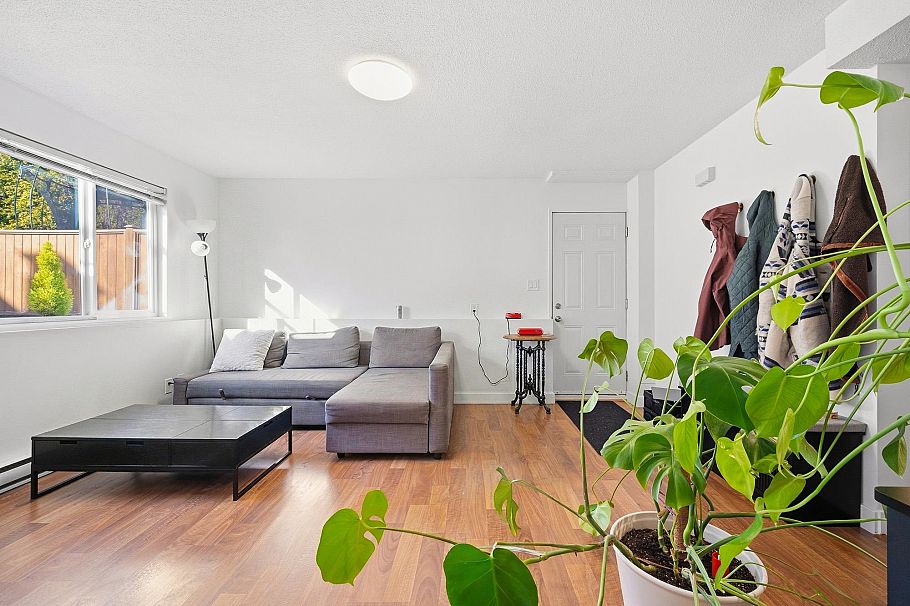 1309 Mahon Avenue North Vancouver, BC - 30