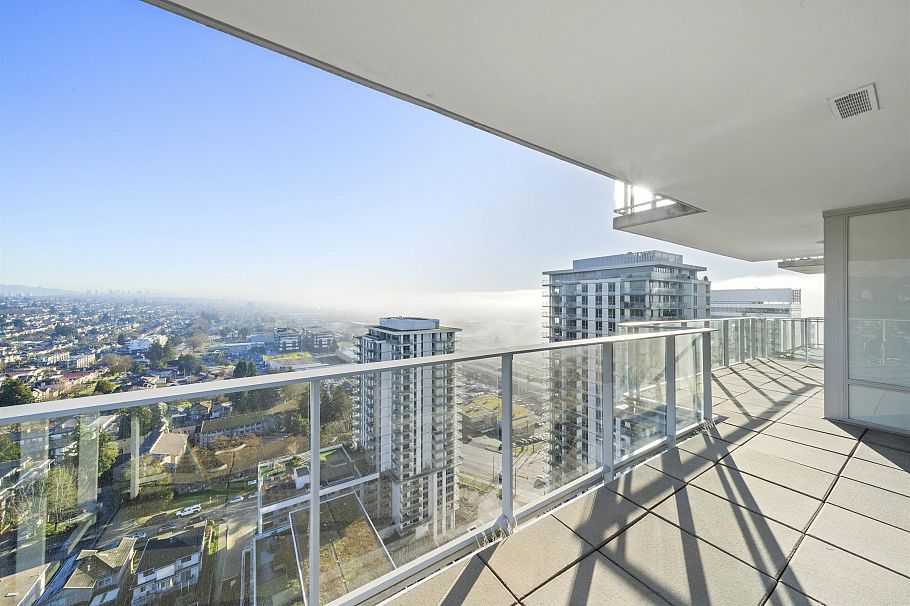 2402 8031 Nunavut Lane Vancouver, BC - 21