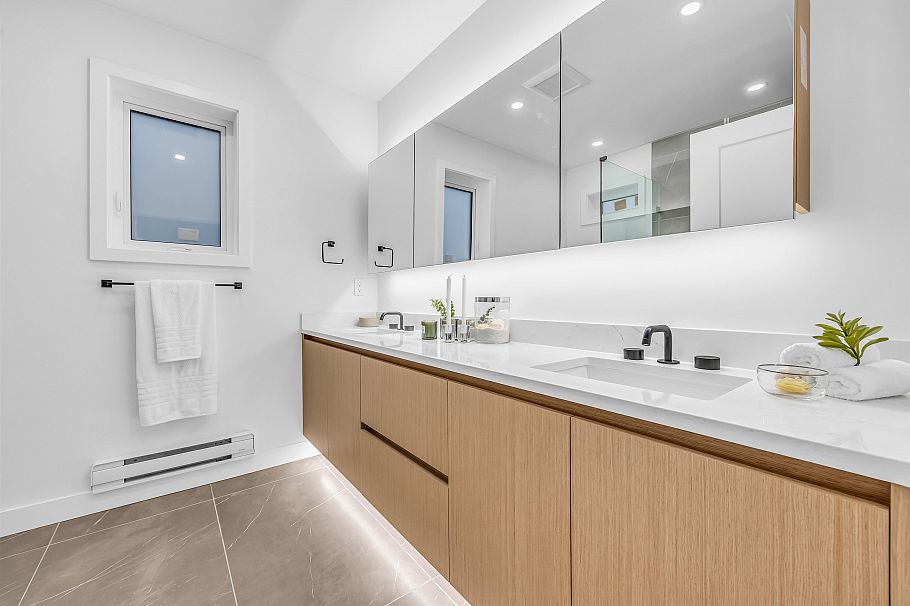 1016 W 52nd Avenue Vancouver, BC - 15