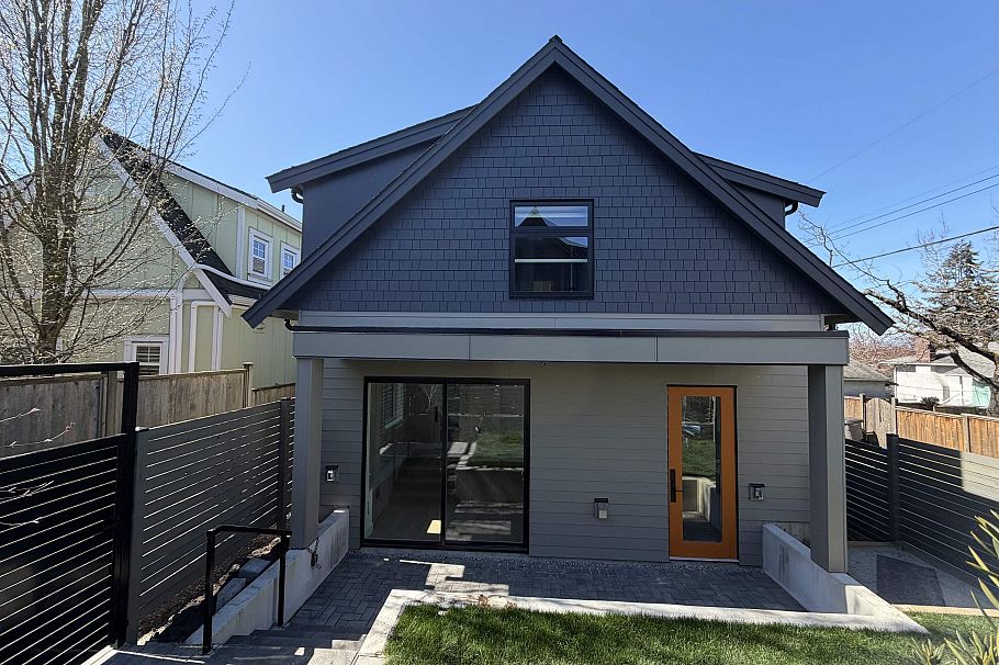 3762 Fleming Street Vancouver, BC - 1