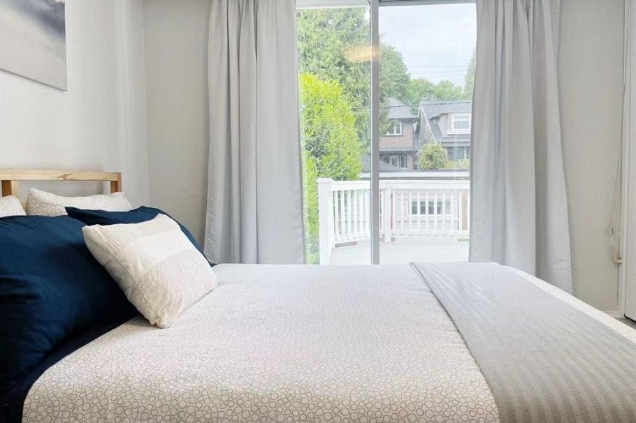 3093 W 29th Avenue Vancouver, BC - 11