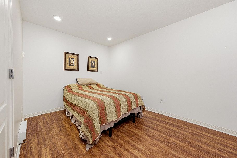 104 1500 Ostler Court North Vancouver, BC - 9