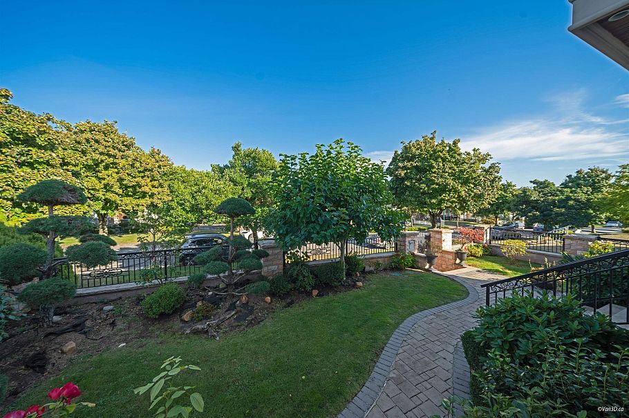 6633 Neal Street Vancouver, BC - 5