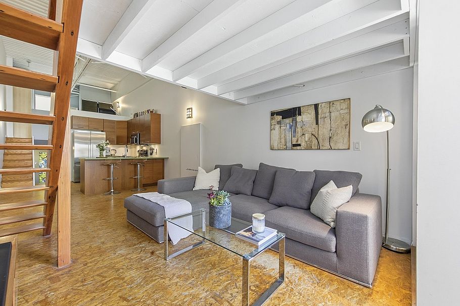 C6 238 E 10th Avenue Vancouver, BC - 9