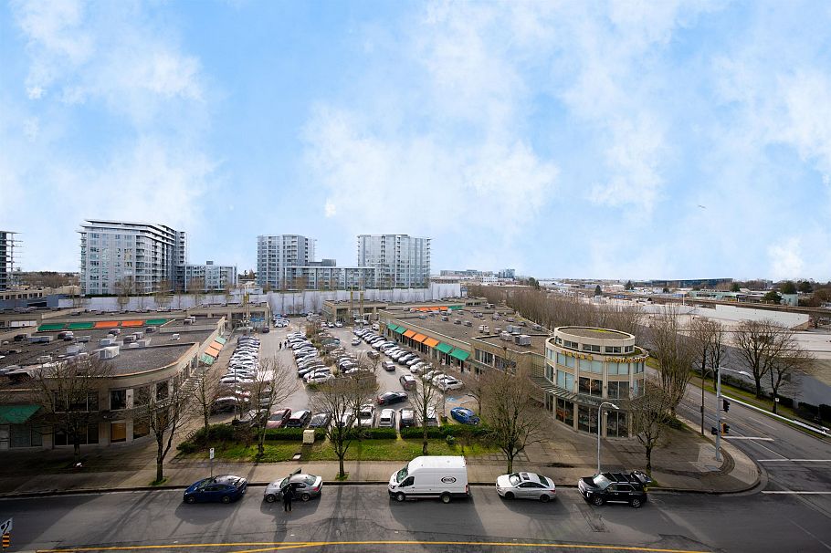 605 8555 Capstan Way Richmond, BC - 16