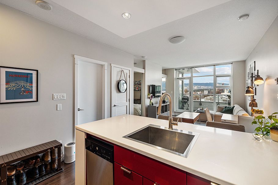 820 1777 W 7th Avenue Vancouver, BC - 5