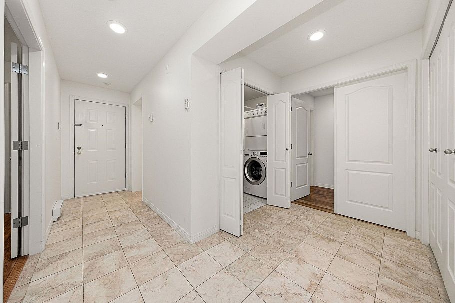 104 1500 Ostler Court North Vancouver, BC - 27