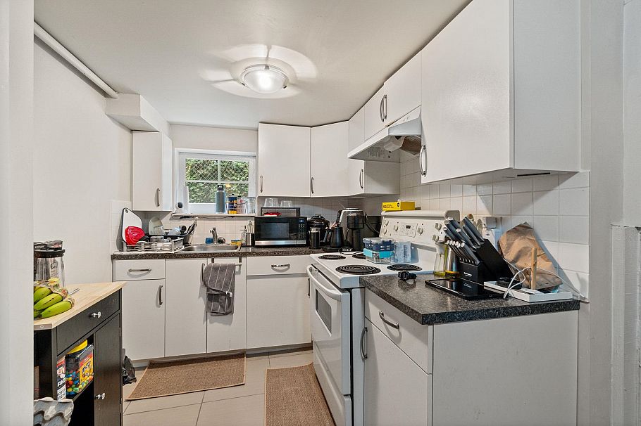 3977 Forest Street Burnaby, BC - 17