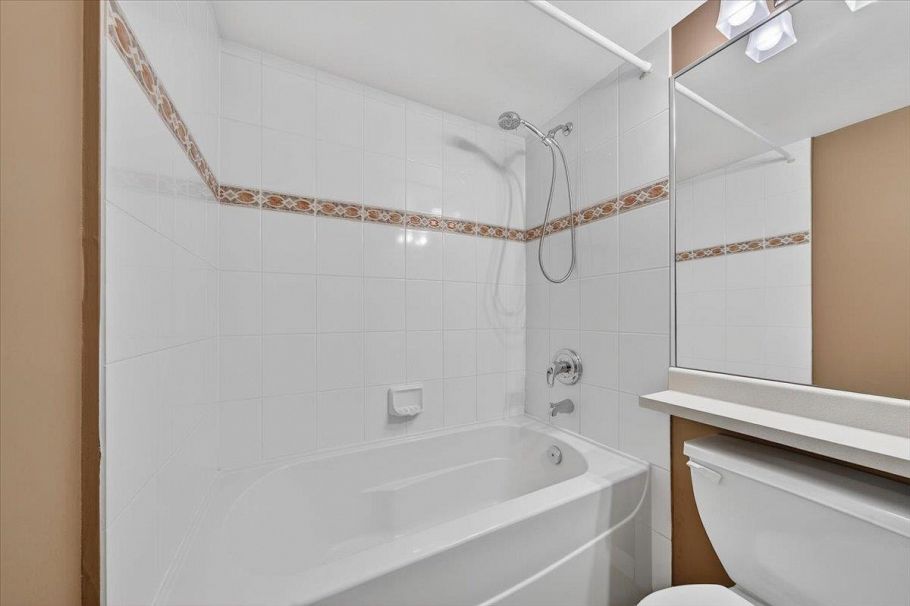 909 2733 Chandlery Place Vancouver, BC - 24