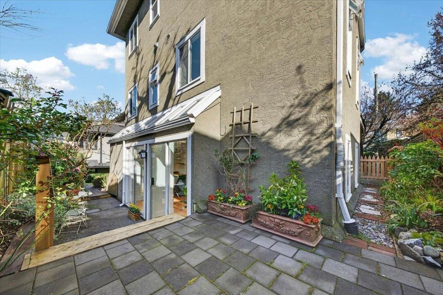 38 W 14th Avenue Vancouver, BC - 13