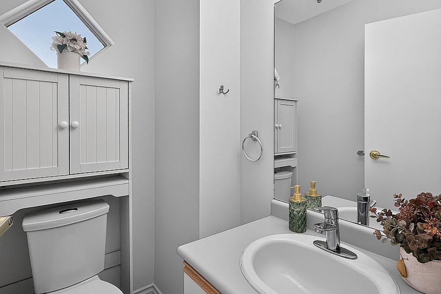 109 2211 No. 4 Road Richmond, BC - 25