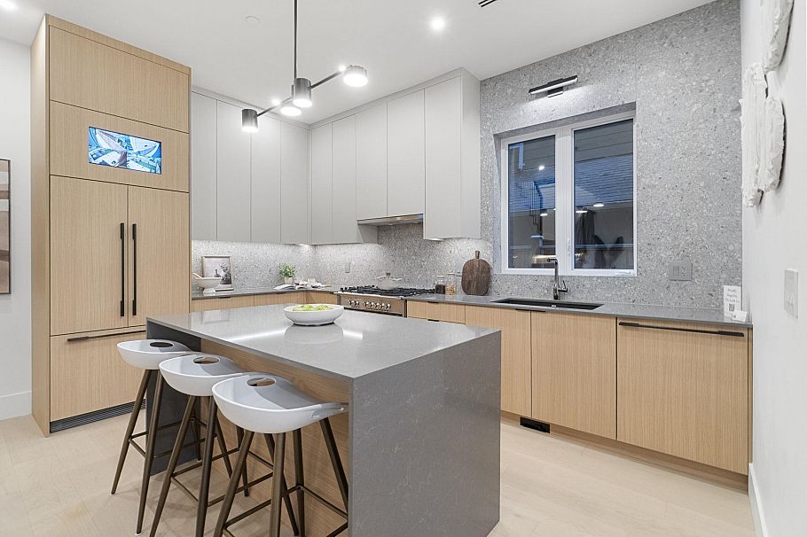 1 1945 E 13th Avenue Vancouver, BC - 6