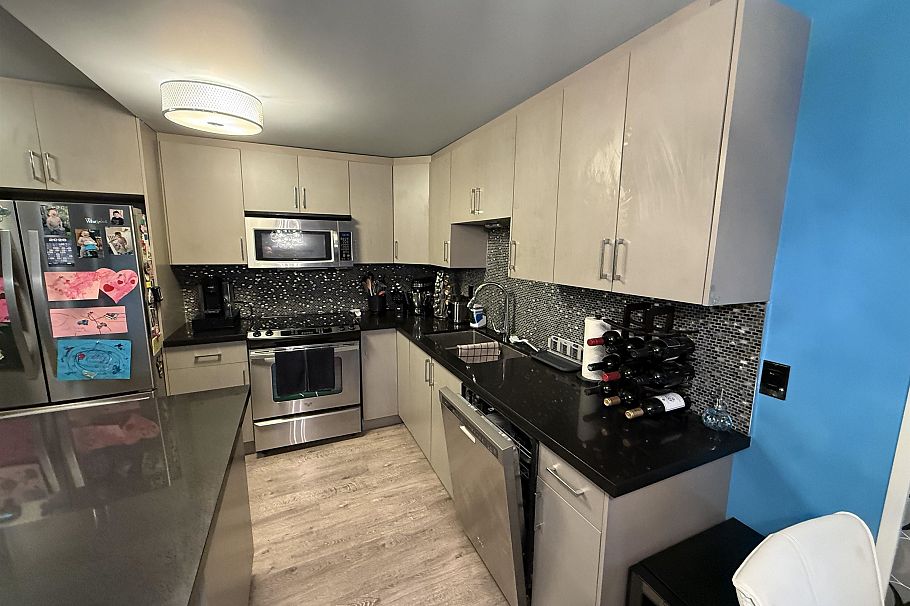 117 2416 W 3rd Avenue Vancouver, BC - 5