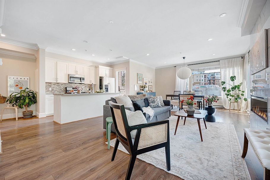 308 Seymour River Place North Vancouver, BC - 9