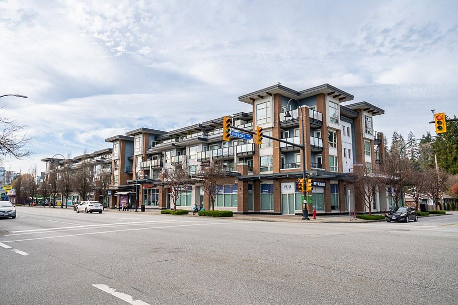 208 1330 Marine Drive North Vancouver, BC - 1